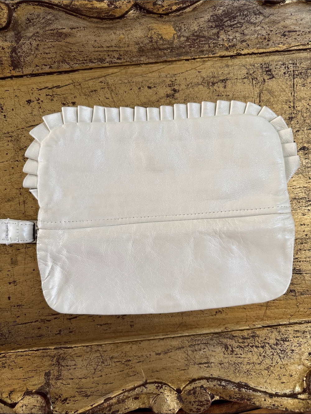 JJ Winters White Ruffle-Trim Wristlet Clutch - Picture 4 of 6